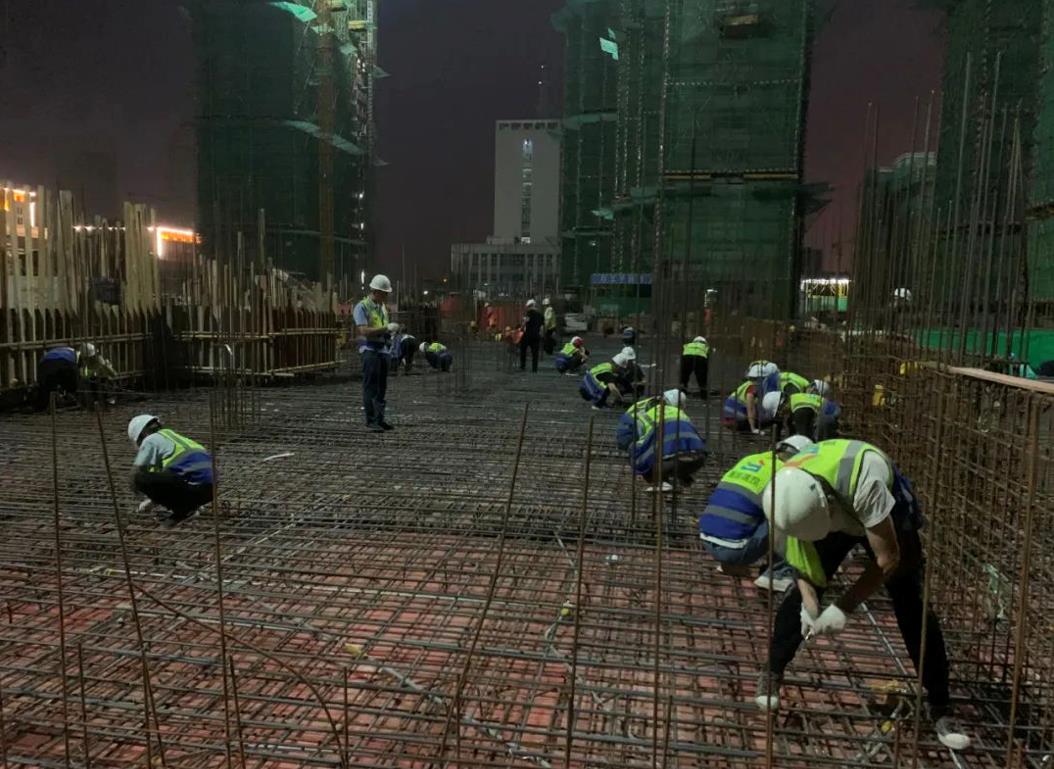 奋斗正当时③|全力冲刺，看爱游戏·（中国）官方网站APP下载铁军不负春光加油干！